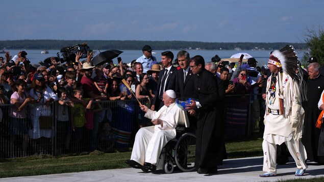 La visite du pape en Alberta amène son lot de déceptions et de critiques