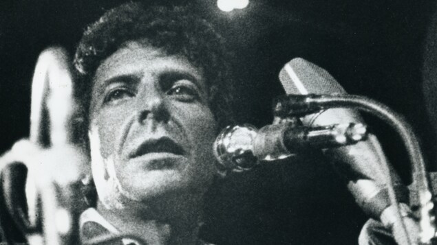 L’exposition sur la vie créative de Leonard Cohen s’ouvre à Toronto