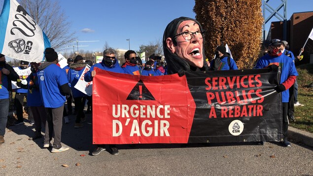 Une Manifestation En Soutien Aux Travailleurs Du Secteur Public A Gatineau Radio Canada Ca