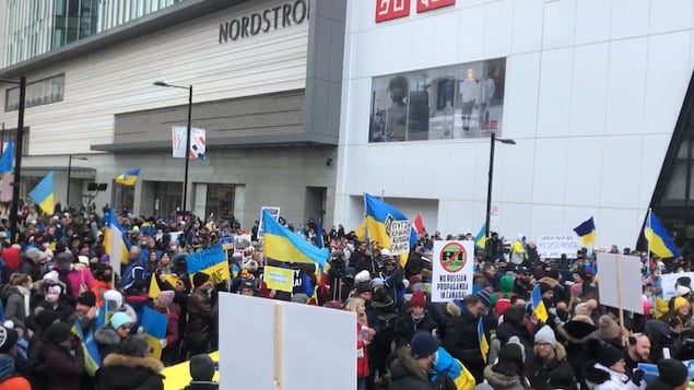 Mobilisation à Toronto en soutien à l’Ukraine