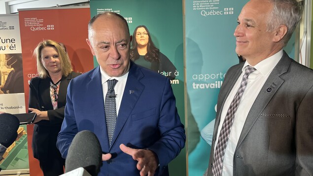 The Secretary of Health visits Victoriaville