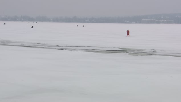 Un pêcheur sauvé des eaux glacées du lac Memphrémagog 