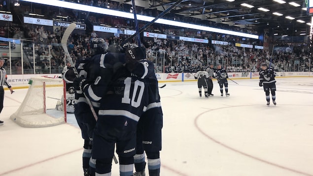 Le Phoenix de Sherbrooke réussit son premier week-end des séries !