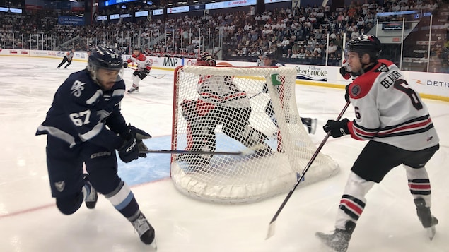 Le Phoenix ne donne rien aux Voltigeurs à la maison