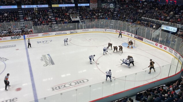 Le Phoenix atteint le sommet de l’association Ouest