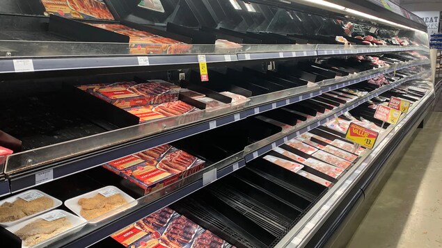 Étagères vides à Edmonton : pas seulement la faute à Omicron