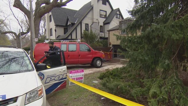 Le cadavre d’un enfant retrouvé dans un conteneur à déchets, selon des sources