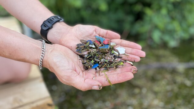 Du plastique toujours rejeté dans la rivière Magog
