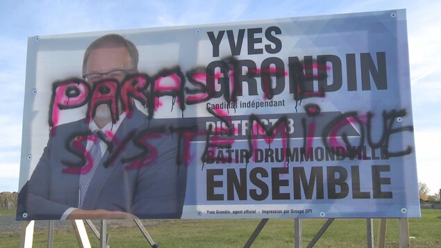Vandalisme antidémocratique dénoncé à Drummondville