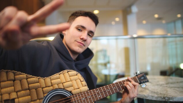 Trois jeunes vedettes ukrainiennes sont en tournée caritative au Canada