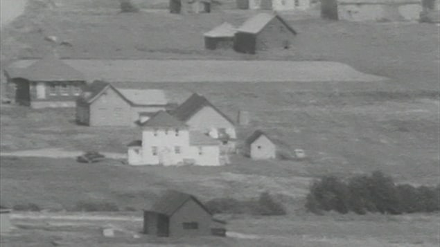 Des maisons qui se situaient sur le territoire de Forillon avant l'expropriation de centaines de Gaspésiens. Des maisons qui se situaient sur le territoire de Forillon avant l'expropriation de centaines de Gaspésiens.