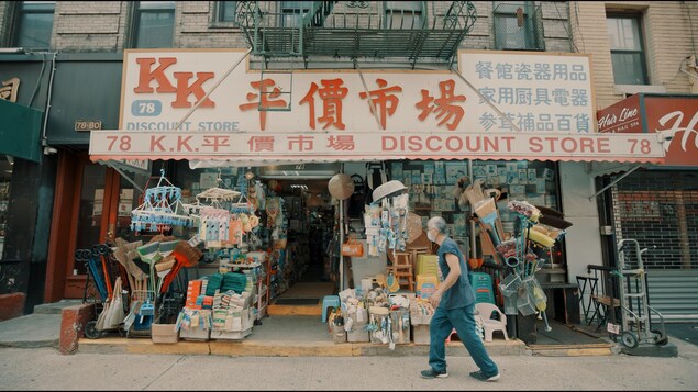 La devanture d'un magasin dans un quartier chinois.