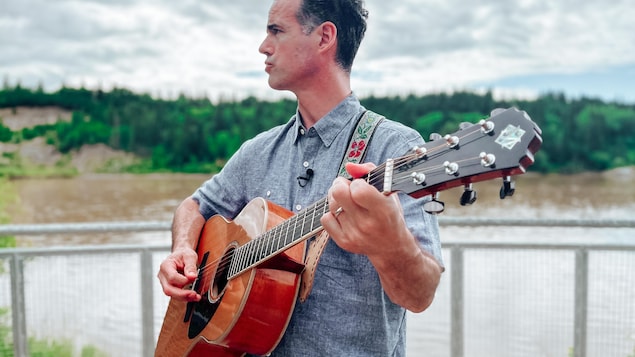 Joël Lavoie, des paroles portées par la rivière