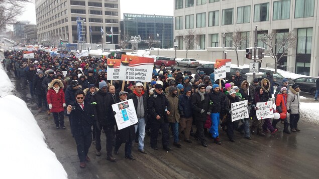 La marche « pour un Québec uni et inclusif » s'est terminée vers 15 h devant l'Assemblée nationale. La marche « pour un Québec uni et inclusif » s'est terminée vers 15 h devant l'Assemblée nationale.