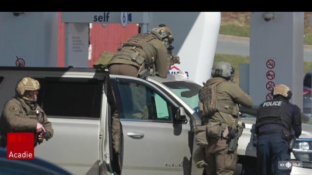 Les policiers en action lors de la fusillade.