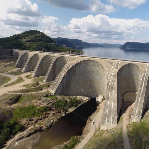 Le barrage Daniel-Johnson, inauguré il y a 50 ans est sous haute surveillance.