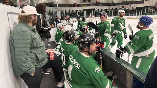 Les champions de la Coupe Grey sur la glace