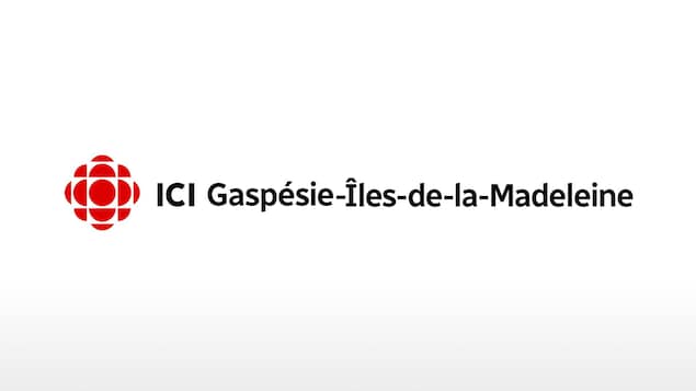 Les mots «ICI Gaspesie-Îles-de-la-Madeleine» accompagnés du logo de Radio-Canada.