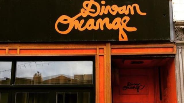 La façade de la salle de spectacle montréalaise Le Divan orange.