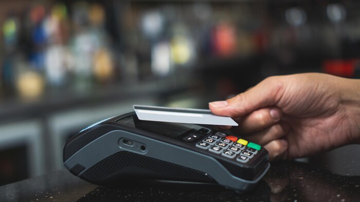 Merchants may choose to levy a surcharge on the company brand, such as Visa or MasterCard, or they can add it to product types, meaning specific types of Visas or MasterCards. 