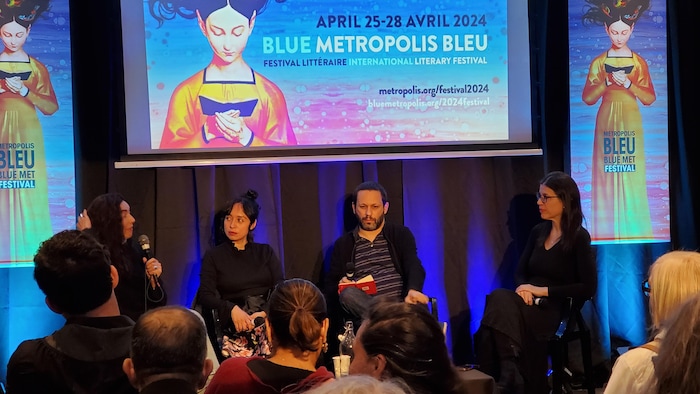 Un panel de autores en el Festival de Literatura Metropolis Bleu.