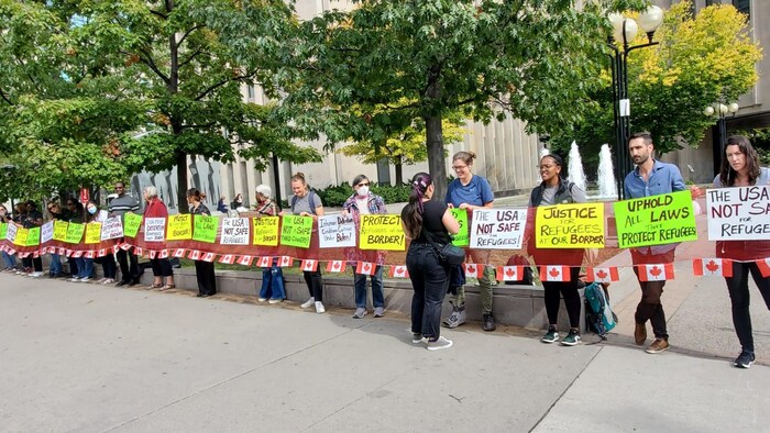 Manifestación en Toronto pide la abolición del Acuerdo de Tercer País Seguro.
