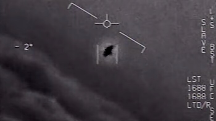 Objeto volador no identificado avistado por un avión de la Marina estadounidense en 2004.