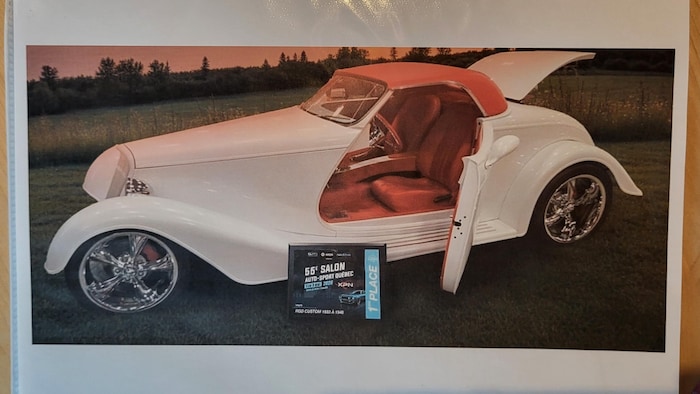 Une Ford Cabriolet 1933 appartenant à Jacques Gagnon. 