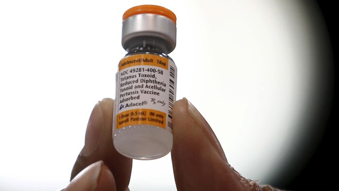Un vaccin contre la coqueluche.
