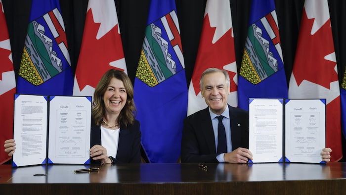 Mark Carney et Danielle Smith.