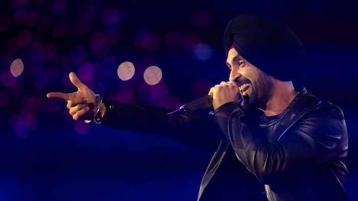 L'artiste pendjabi Diljit Dosanjh en concert à Vancouver, le 23 avril 2026.
