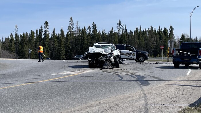 Une voiture accidentée.