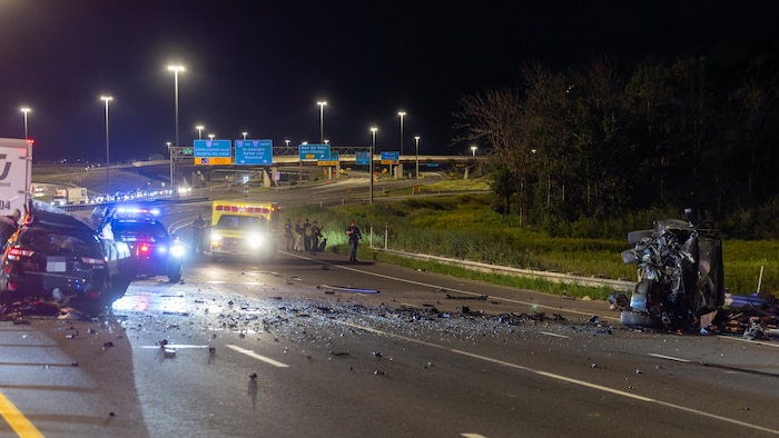 Deux véhicules ont été endommagés à la suite d'une collision.