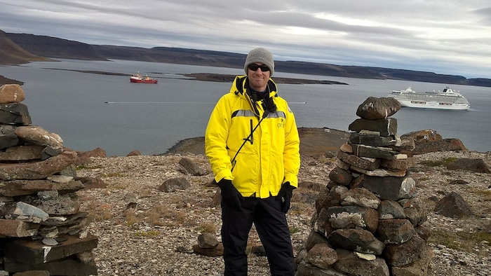 Adam Lajeunesse dans l'Arctique.