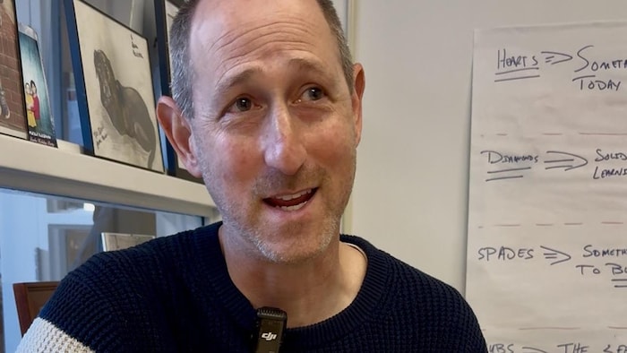 David Panush à son bureau.