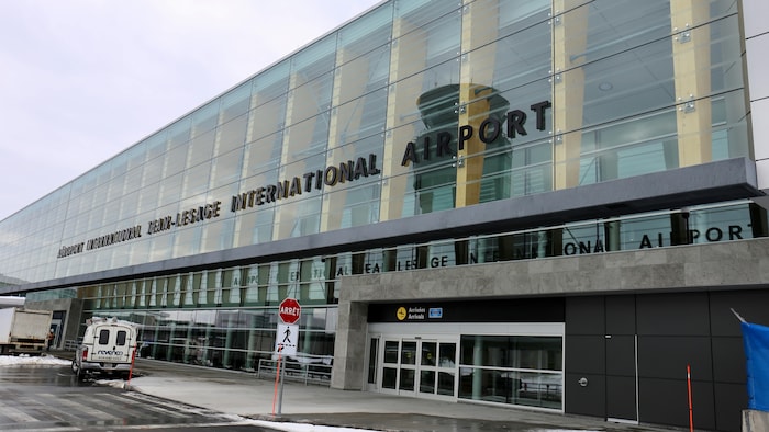 L'Aéroport international Jean-Lesage en hiver.