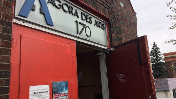 Retard et consolidation de la vocation dans les rénovations de l'Agora ...