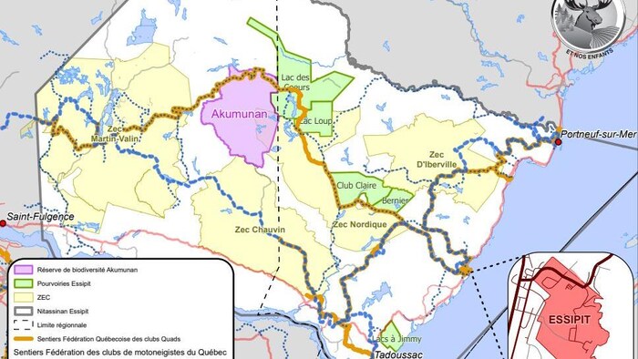 Une carte montre l'emplacement géographique de la réserve de biodiversité Akumunan. Une légende se trouve sur le côté inférieur gauche.