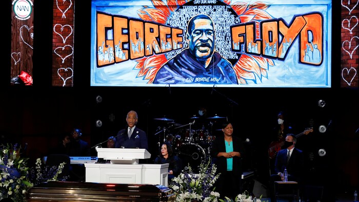 Le révérend Al Sharpton a prononcé une oraison funèbre ouvertement revendicatrice.