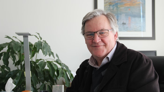 Alain Arsenault dans son bureau.