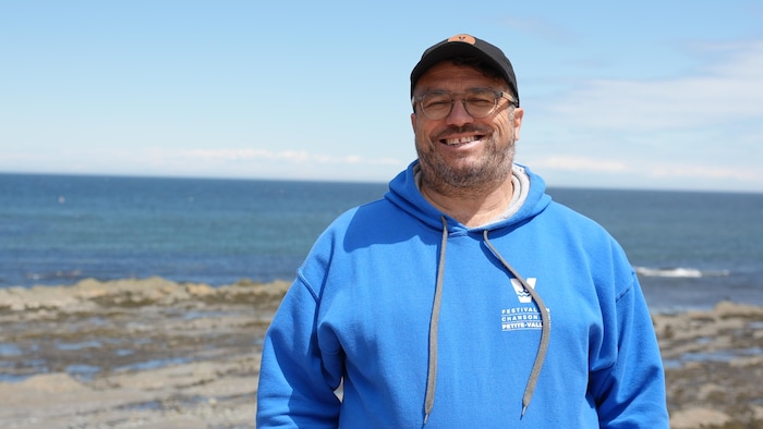 Alan Côté, directeur général et artistique du Village en chanson de Petite-Vallée.