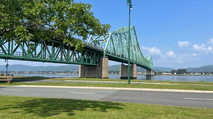 Le pont J.C. Van Horne.