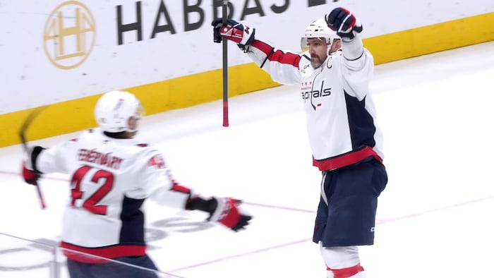 Ovechkin marque son 887e but dans un gain des Capitals | Radio-Canada