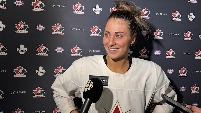Alexia Aubin en entrevue.