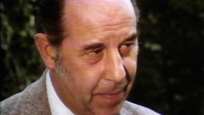 L'oblat est en entrevue a Radio-Canada dans les années 1980.