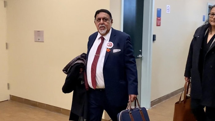 De victime à accusé, un ex-candidat aux élections déclaré coupable pour  harcèlement | Radio-Canada
