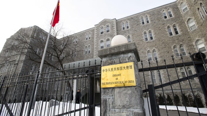 L'ambassade chinoise à Ottawa sous la neige