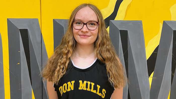 Amelia Prendergast portant le maillot du Don Mills Collegiate Institute.