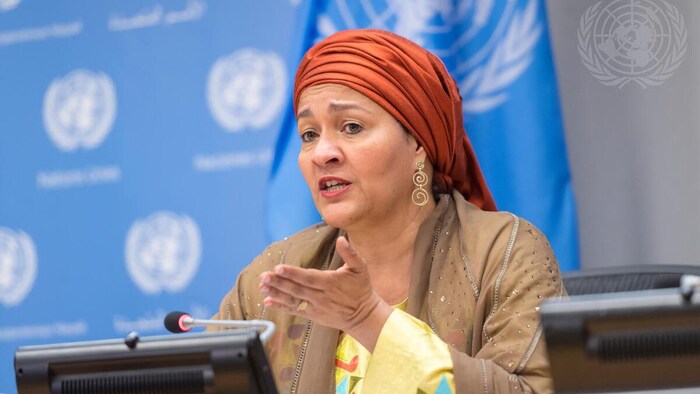 Amina Mohammed en conferencia de prensa,