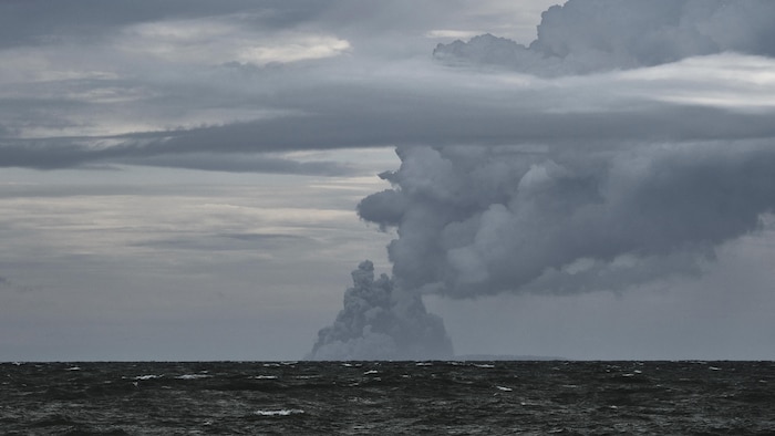 L'enfant de Krakatoa image stock. Image du fumée, volcan - 13530731